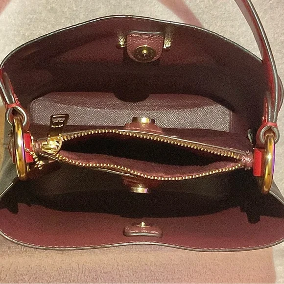 NEWER COACH Red/Brown Signature Coated Canvas and Leather Small Town Bucket Bag! - Picture 10 of 13